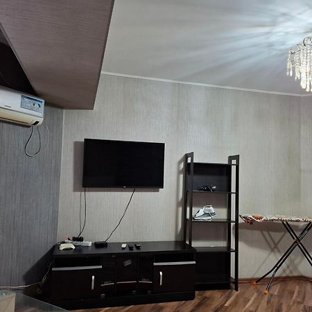 Apartment in street Kievskaya 49 Bishkek Bagian luar foto