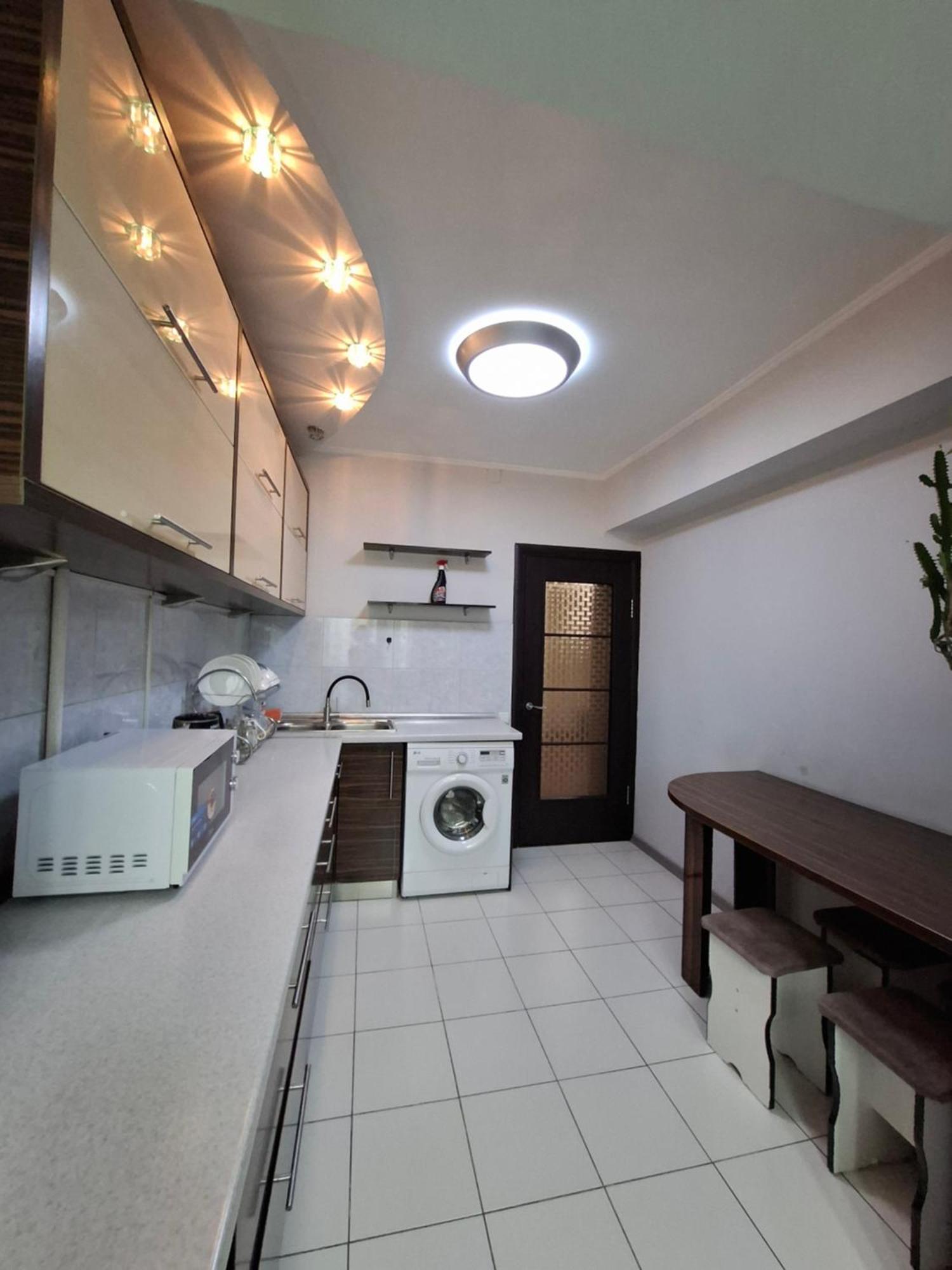 Apartment in street Kievskaya 49 Bishkek Bagian luar foto